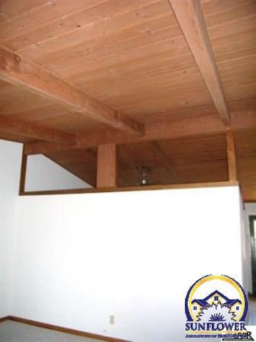 2525 SW Burnett Rd, Topeka, KS 66614 - photo 3