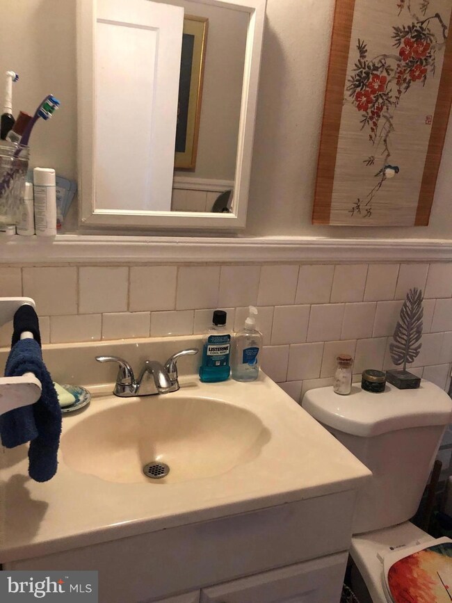 3924 Colchester Rd, Baltimore, MD 21229 - photo 7