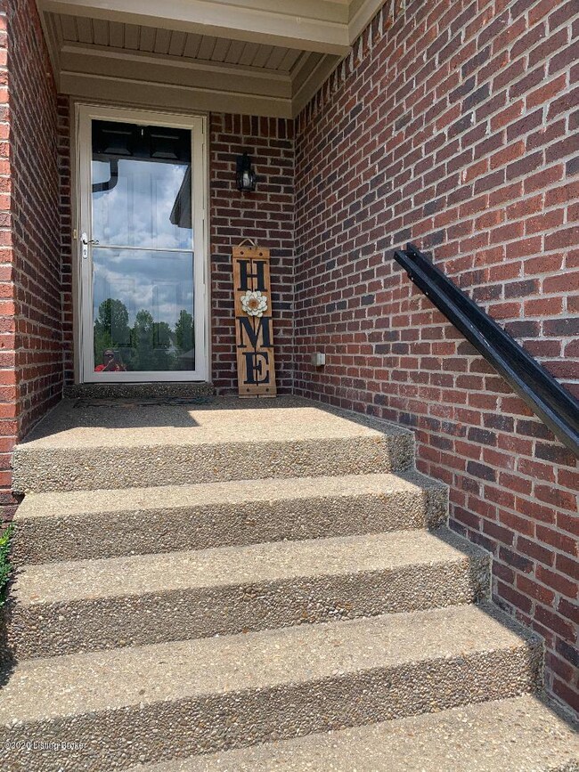 174 Berger Farm Dr, Mount Washington, KY 40047 - photo 3