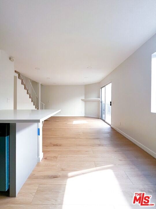 22423 Del Valle St unit 106, Los Angeles, CA 91364 - photo 4