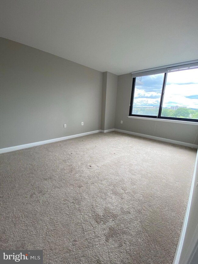 Midtown Alexandria Station Condominiums unit 911, Alexandria, VA 22303 - photo 6