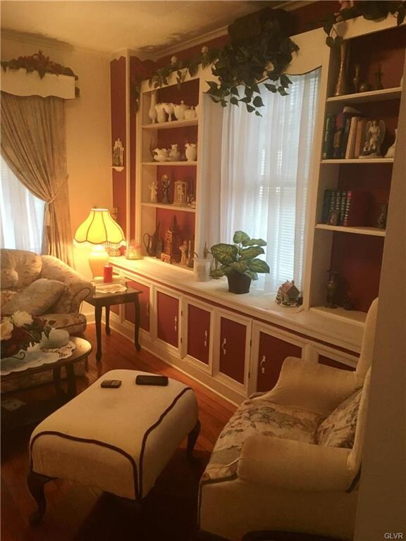 715 Center Ave, Jim Thorpe, PA 18229 - photo 2