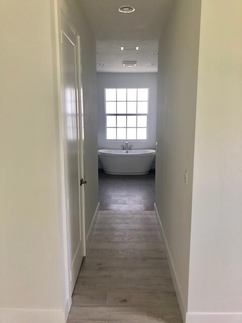 MASTER TUB