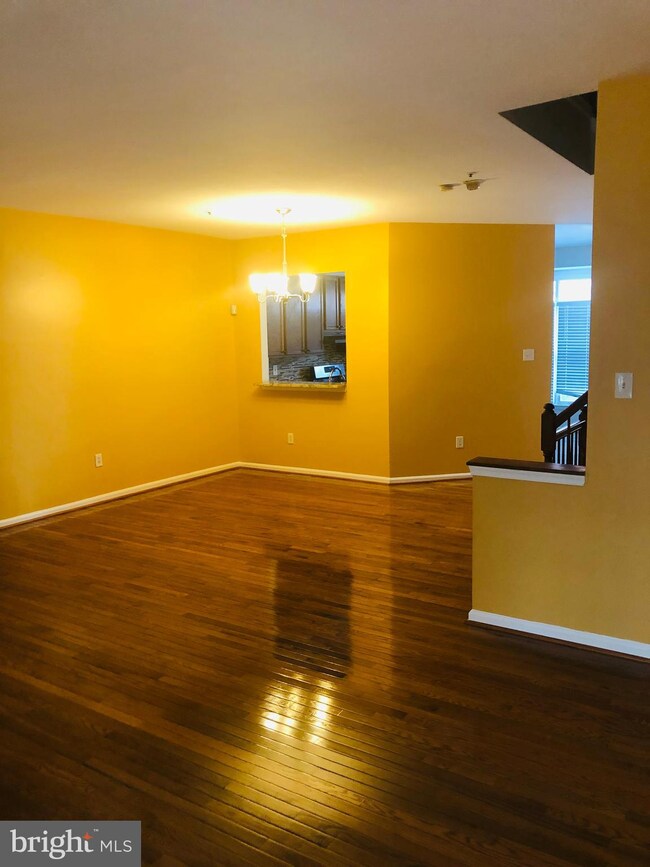 7906 Quill Point Dr, Bowie, MD 20720 - photo 4