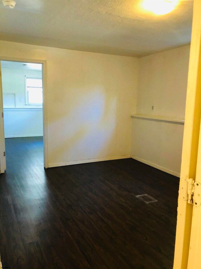 688 W Maryland Ave, Somers Point, NJ 08244 - photo 4