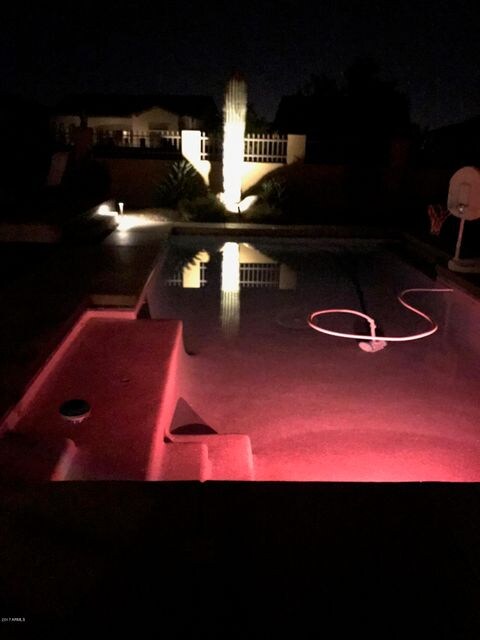 Pool - red