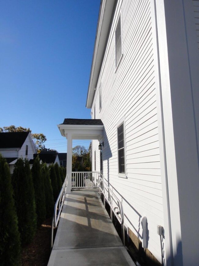 1 Chancery Ln unit 2 S, Falmouth, MA 2540 - photo 2