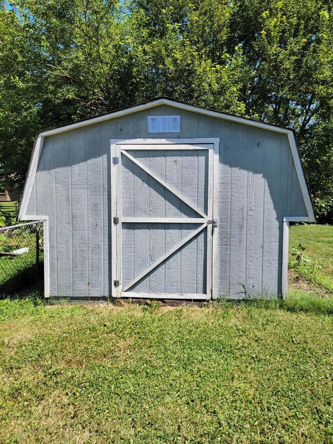 201 W Park St, Nixa, MO 65714 - photo 5