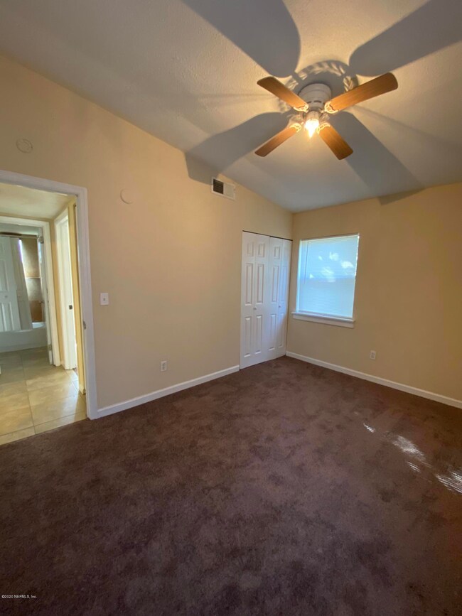 5610 Kimbrell Dr S, Jacksonville, FL 32210 - photo 7