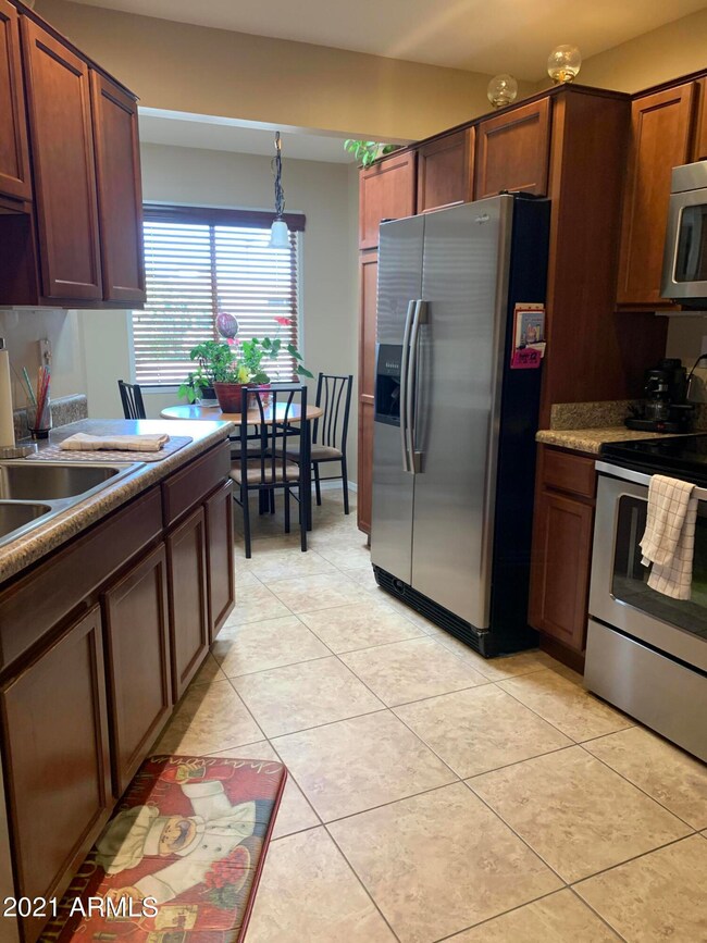 14207 N Palm Ridge Dr W unit 17H, Sun City, AZ 85351 - photo 4