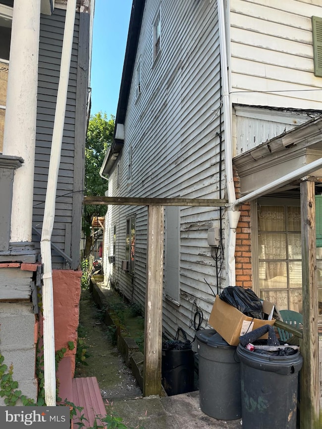 718 Race St, Shamokin, PA 17872 - photo 2