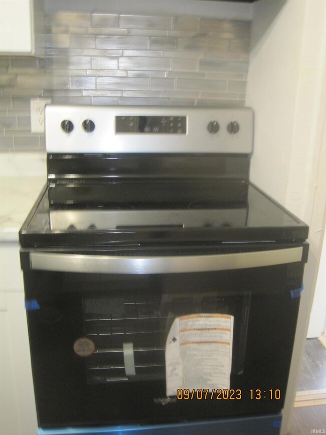 2109 S Burlington Dr, Muncie, IN 47302 - photo 6