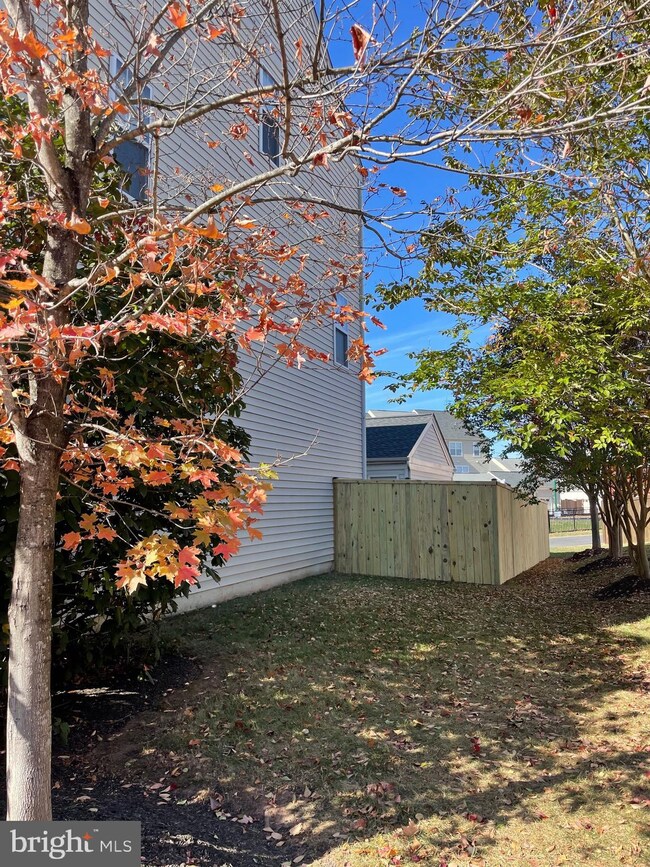 9180 Ribbon Falls Loop, Bristow, VA 20136 - photo 7