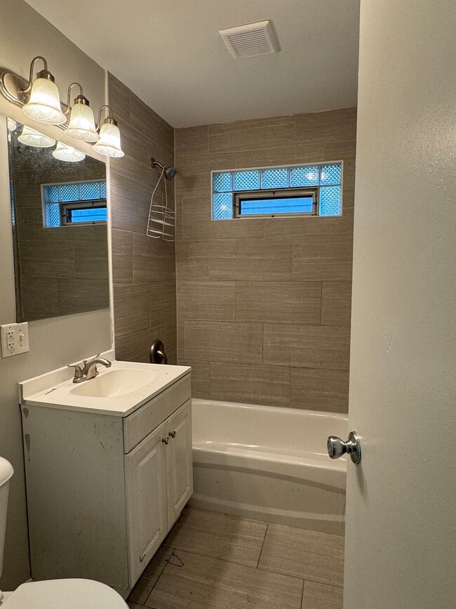 4430 Flossmoor Rd, Country Club Hills, IL 60478 - photo 7