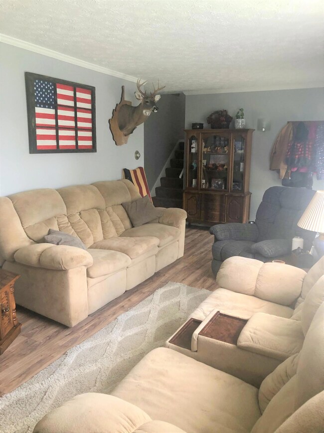 16705 Pontiac Place, Ashville, OH 43103 - photo 5