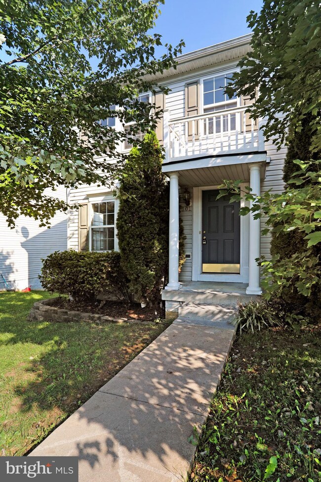 501 Hupps Hill Ct, Strasburg, VA 22657 - photo 2