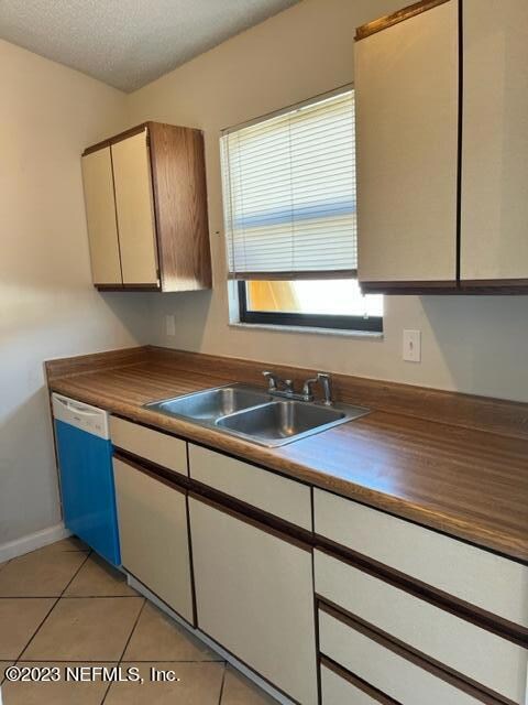 7627 Indian Lakes Dr unit 2, Jacksonville, FL 32210 - photo 5