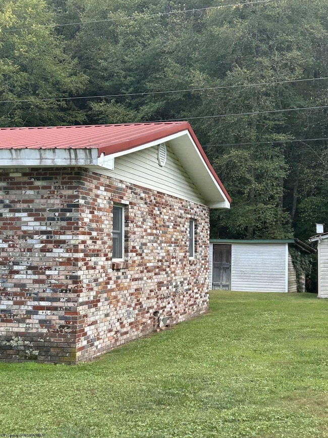 8106 Alton Rd, Adrian, WV 26210 - photo 5