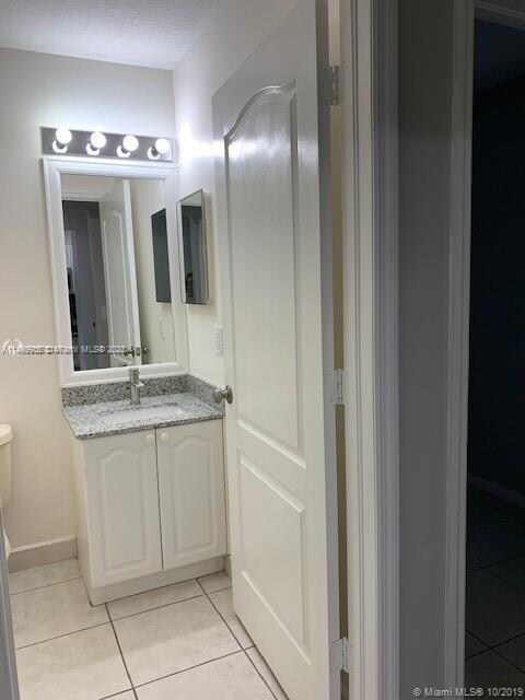 8394 SW 152nd Ave unit 33, Miami, FL 33193 - photo 3