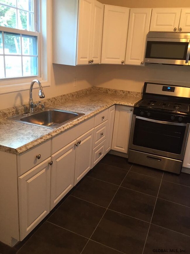 4 Marvin Ave, Troy, NY 12180 - photo 4