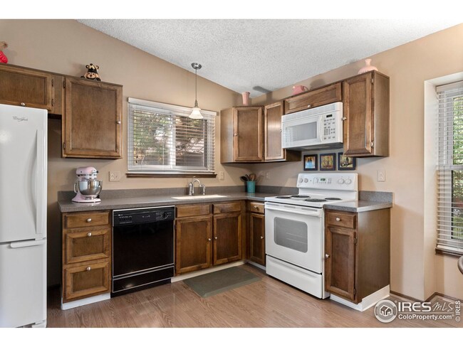 12428 Ash Dr, Thornton, CO 80241 - photo 5