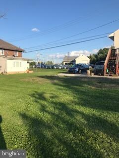 135 Neiffer Rd, Royersford, PA 19468 - photo 4