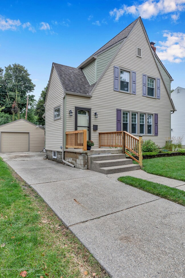 1527 W Ottawa St, Lansing, MI 48915 - photo 3