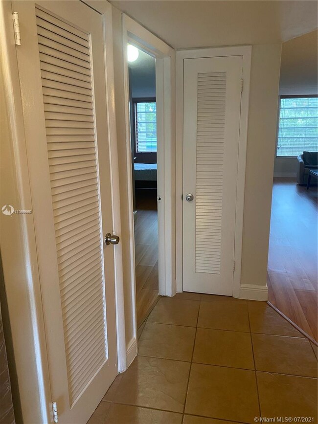 1701 NE 191st St unit A211, Miami, FL 33179 - photo 7