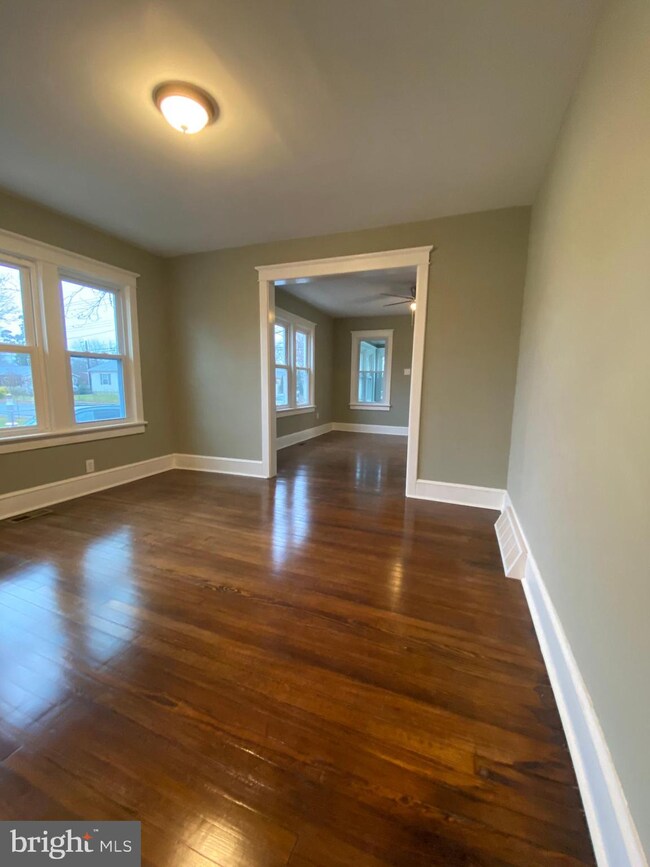 302 Mount Vernon St, Vineland, NJ 08360 - photo 7