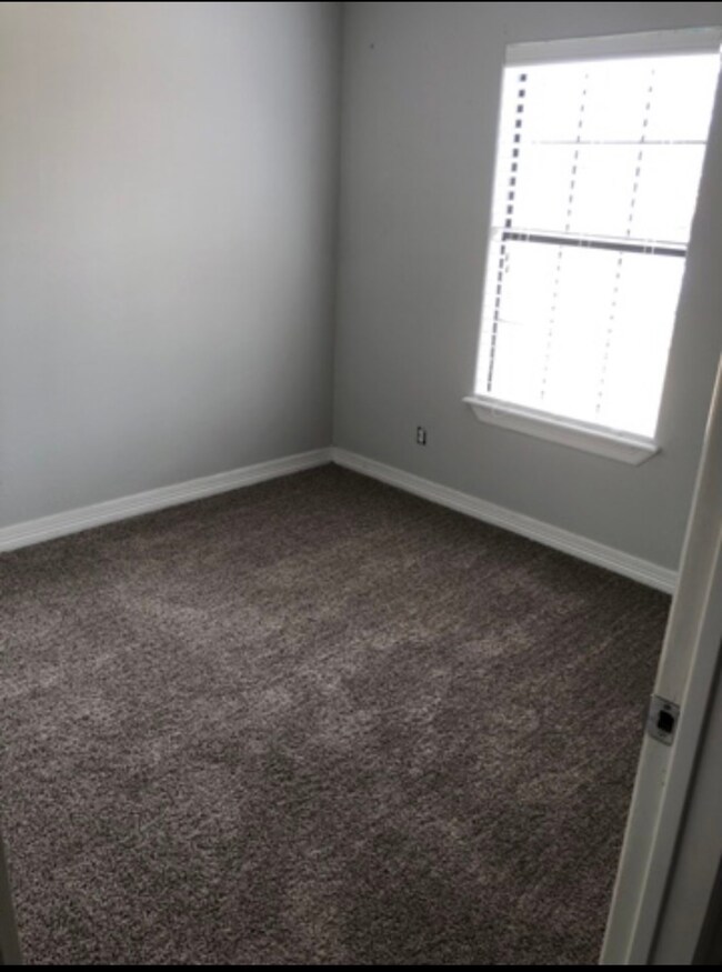 10976 Cedar St, Cleveland, TX 77328 - photo 4