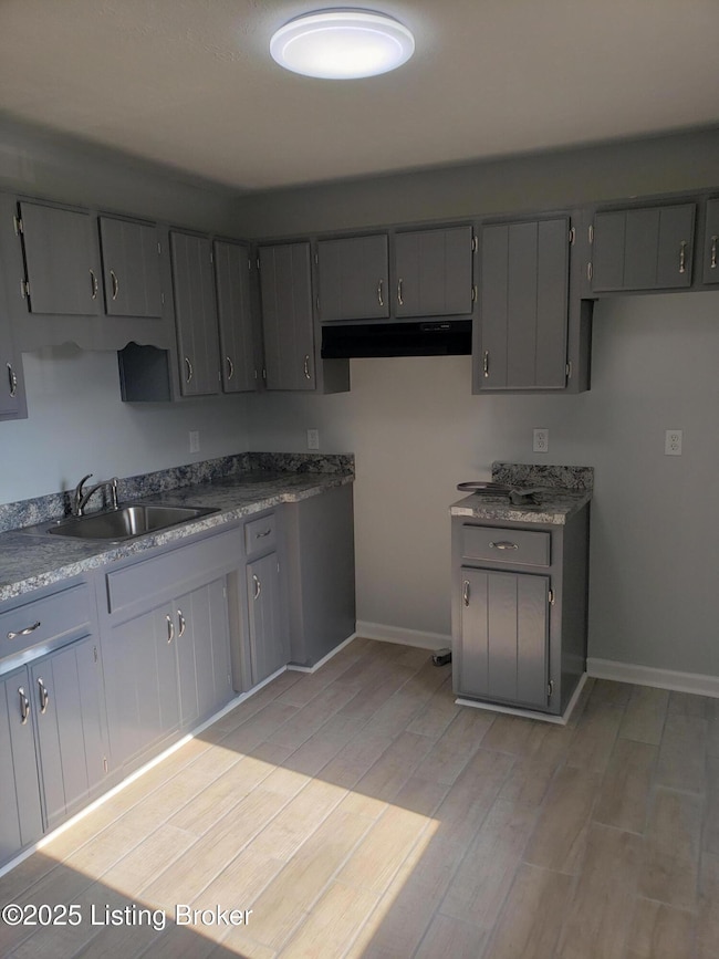 102 E Florence Ave, Louisville, KY 40214 - photo 2