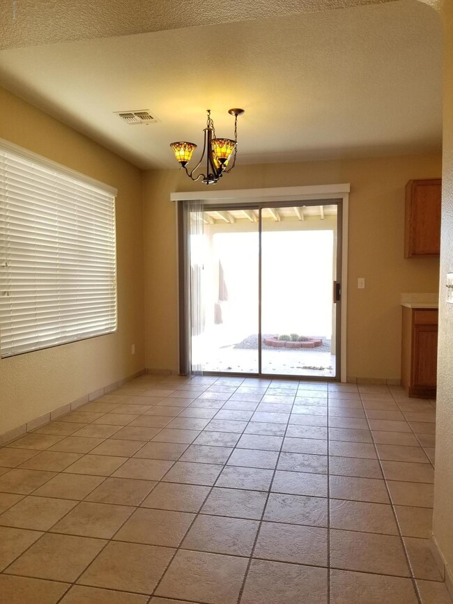 8110 S Teaberry Ave, Tucson, AZ 85747 - photo 4