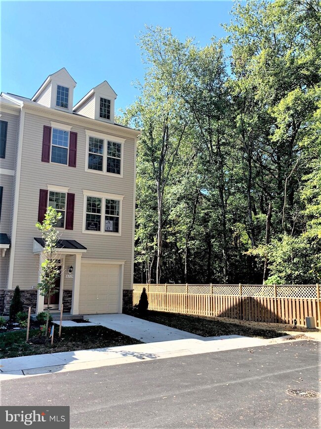 8229 Hollow Ct, Severn, MD 21144 - photo 2