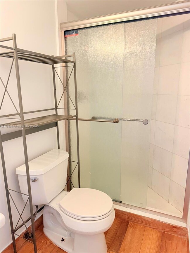 2nd BATHROOM