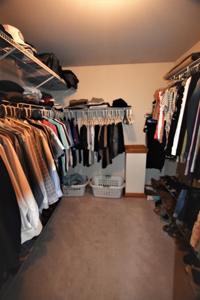 4304 Camelot Cir, Naperville, IL 60564 - photo 4