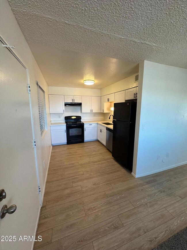1107 E University Dr unit 307, Mesa, AZ 85203 - photo 3