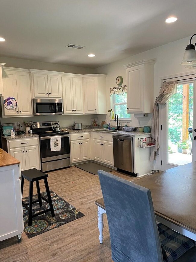 1038 Briarwood Dr, Oxford, MS 38655 - photo 2