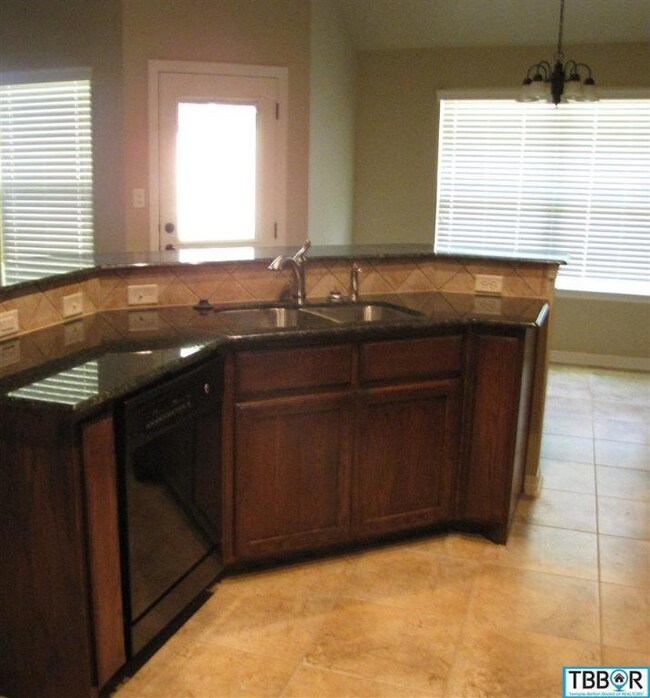 5414 Foxhill Rd, Temple, TX 76502 - photo 4