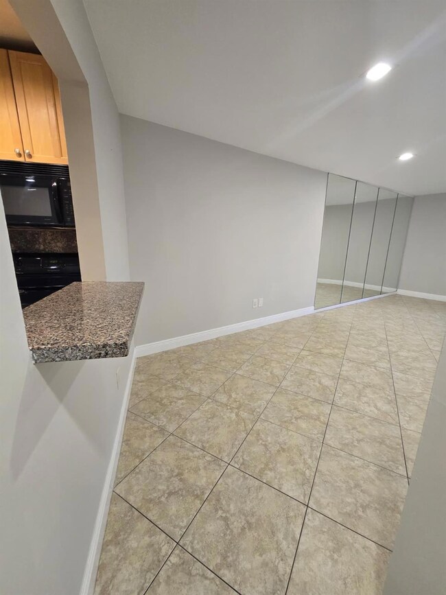 4121 Stirling Rd unit 205, Davie, FL 33314 - photo 6
