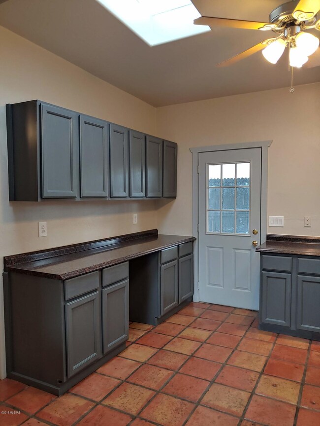 913 E Graybill Dr, Tucson, AZ 85719 - photo 7