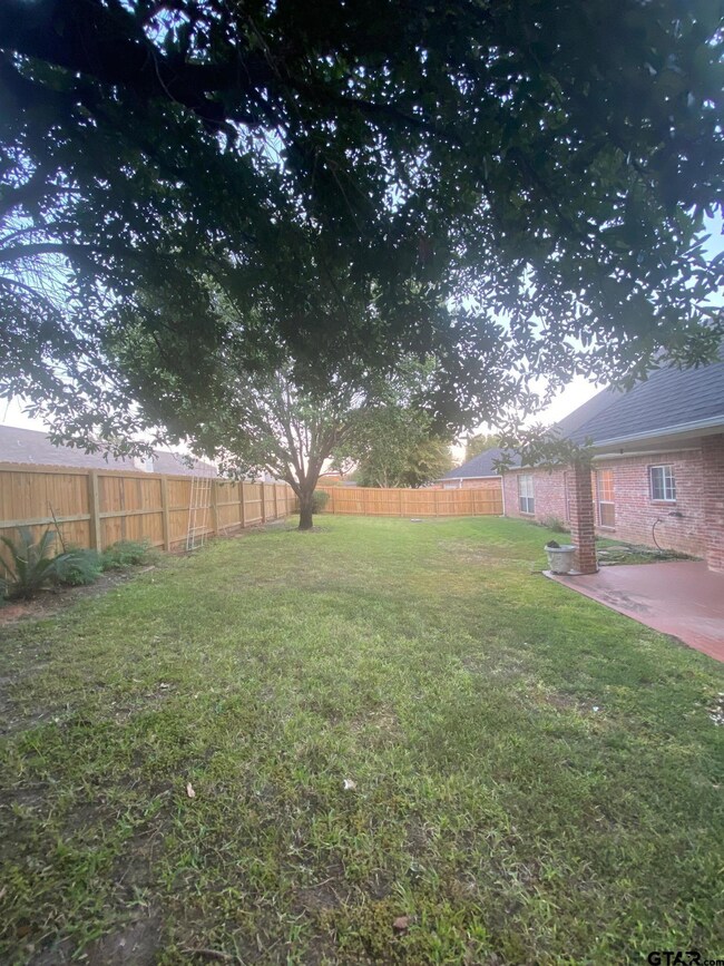 1317 1317 Spring Branch Dr, Tyler, TX 75703 - photo 2