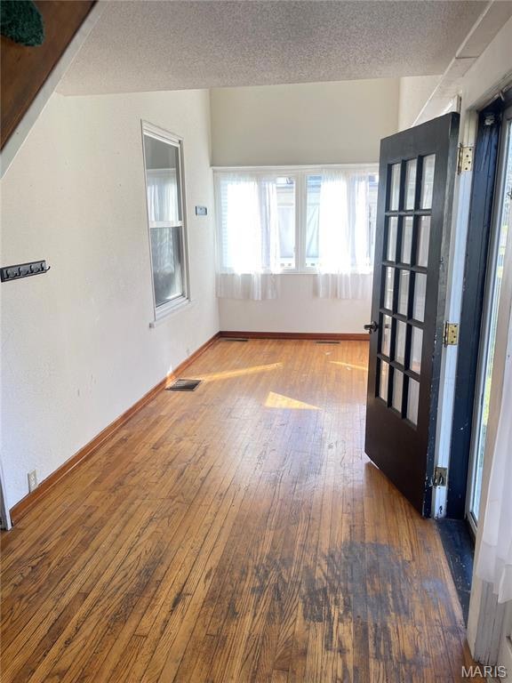 415 E Maple St, Scott City, MO 63780 - photo 4