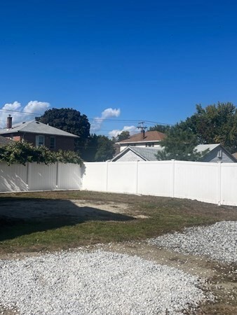 20 Thomas St, Chicopee, MA 01013 - photo 5