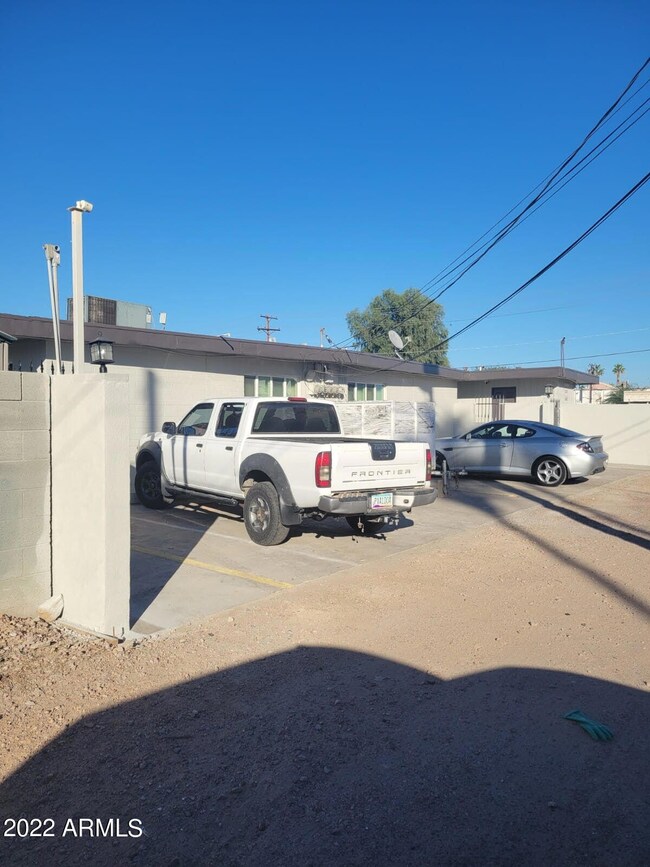 125 W Gary Dr, Chandler, AZ 85225 - photo 5