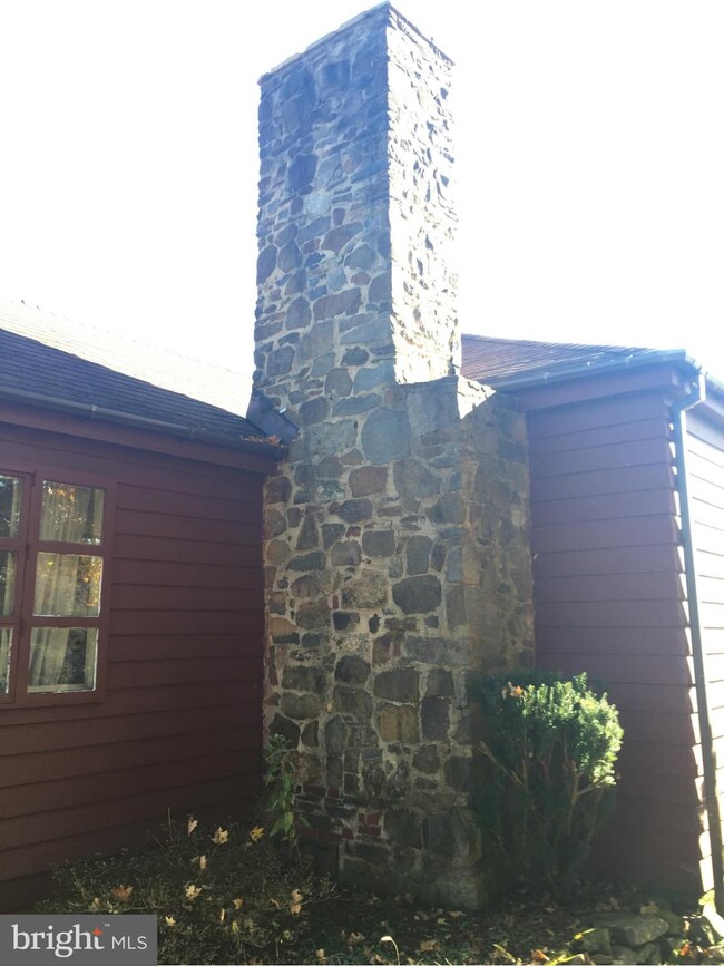 5605 Pleasant Valley Rd, Centreville, VA 20120 - photo 4