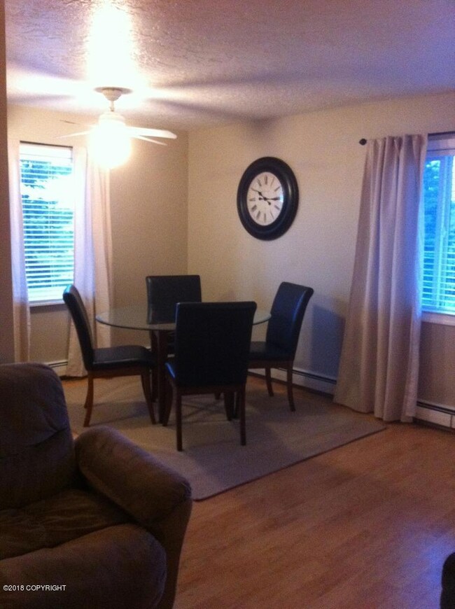 4042 North Star St unit 4, Anchorage, AK 99503 - photo 3