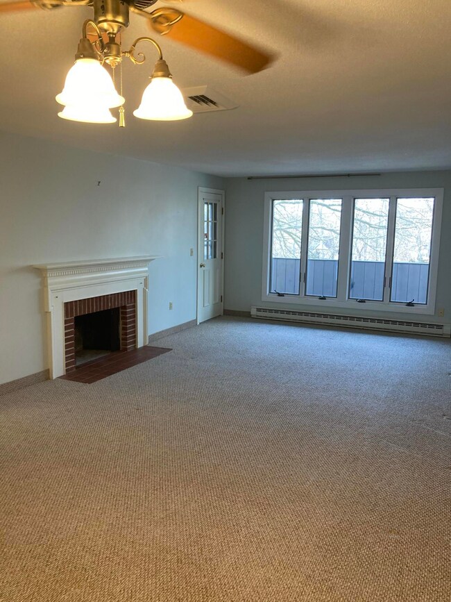 AF9024E1-BBBB-472D-A7CE-2358D07E833B