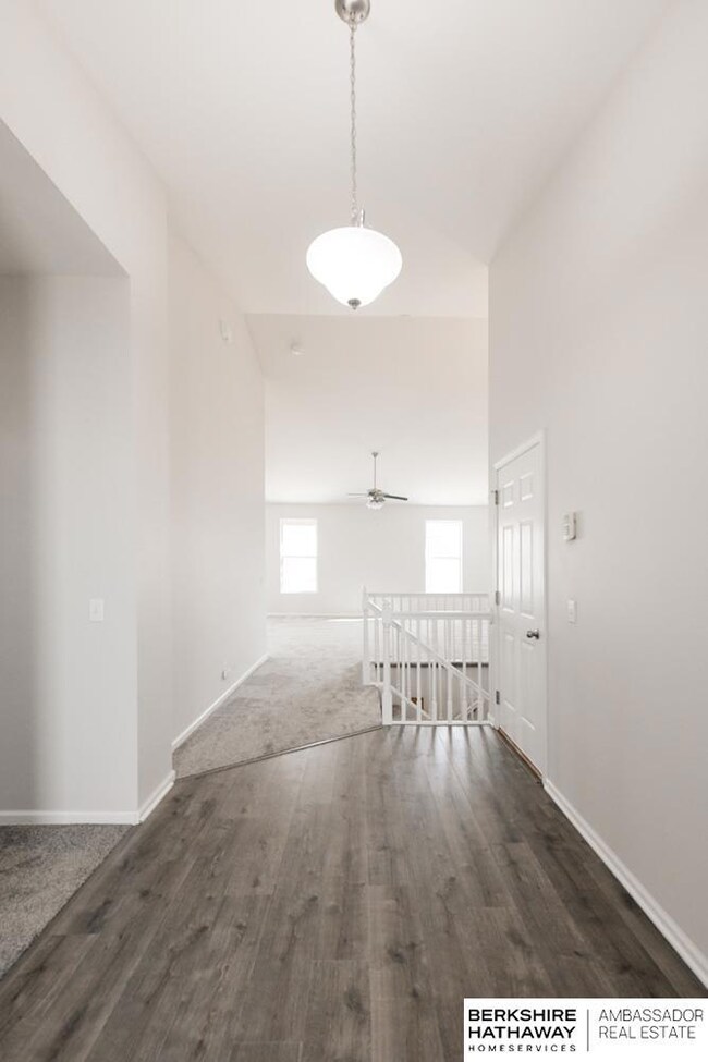 2101 Ridgeview Dr, Papillion, NE 68046 - photo 5