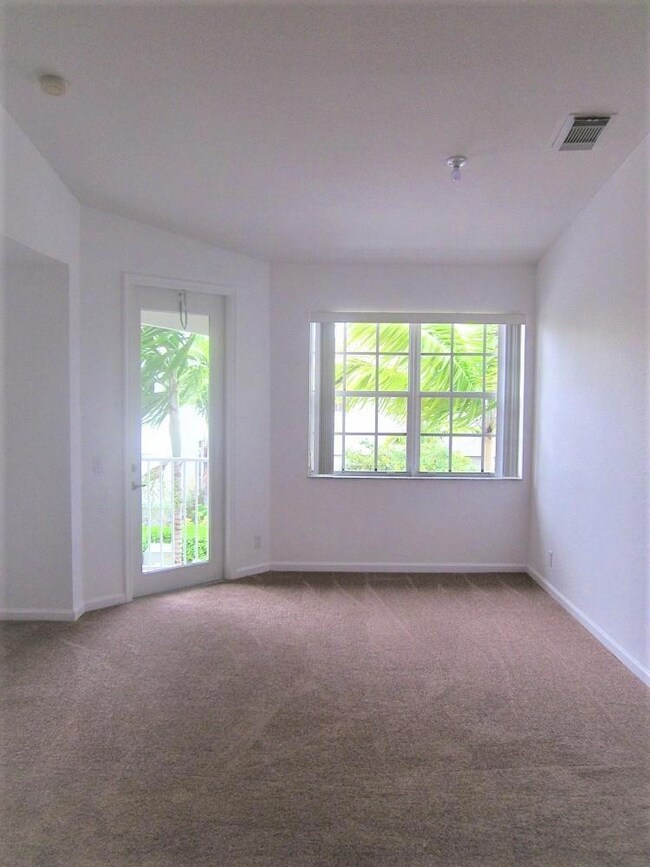 3002 Laurel Ridge Cir, Riviera Beach, FL 33404 - photo 6