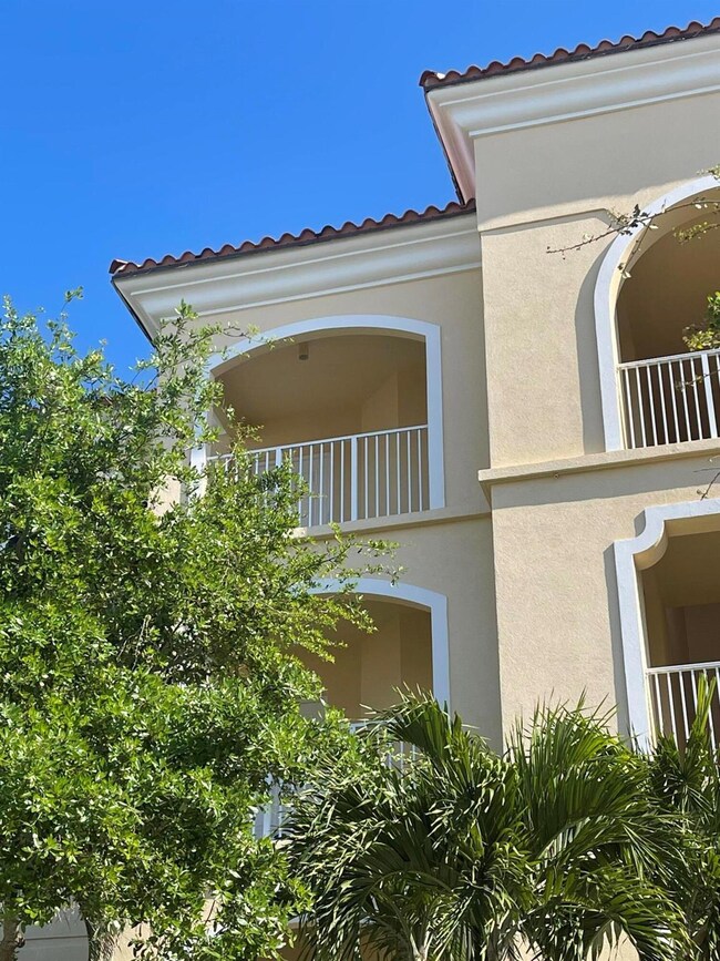 1 Harbour Isle Ph01 Dr E unit 1, Fort Pierce, FL 34949 - photo 7